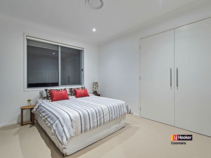 8 Kingtide Lane, Coomera Waters QLD 4209