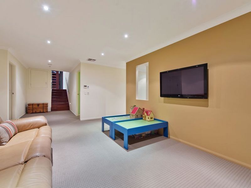 19 Serenade Drive, Coomera Waters QLD 4209