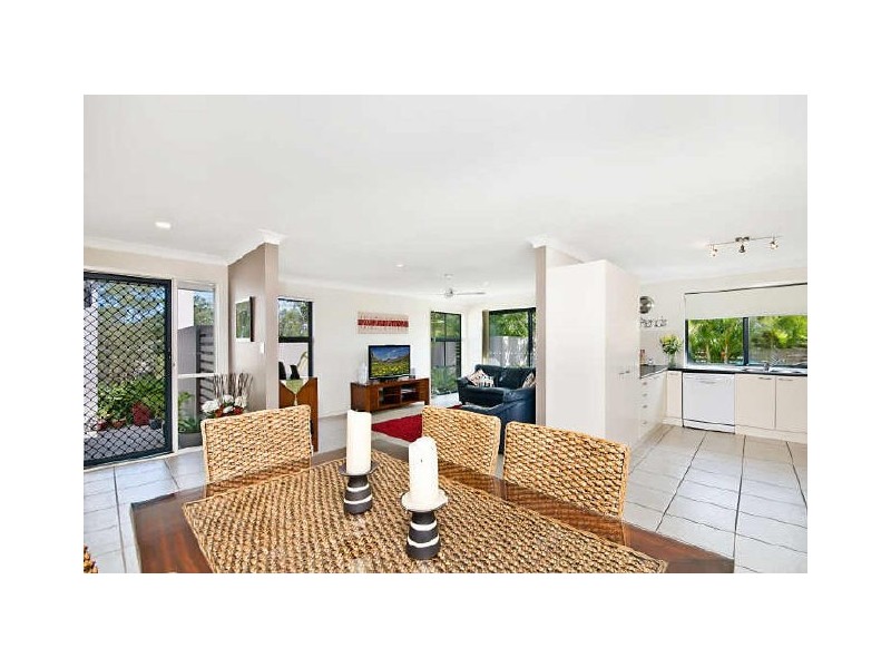 2/10 Livingstone Street, Upper Coomera QLD 4209