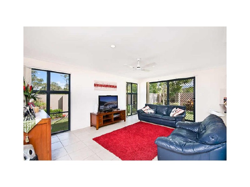 2/10 Livingstone Street, Upper Coomera QLD 4209
