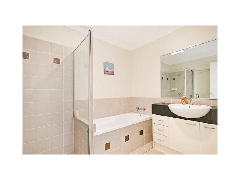 2/10 Livingstone Street, Upper Coomera QLD 4209