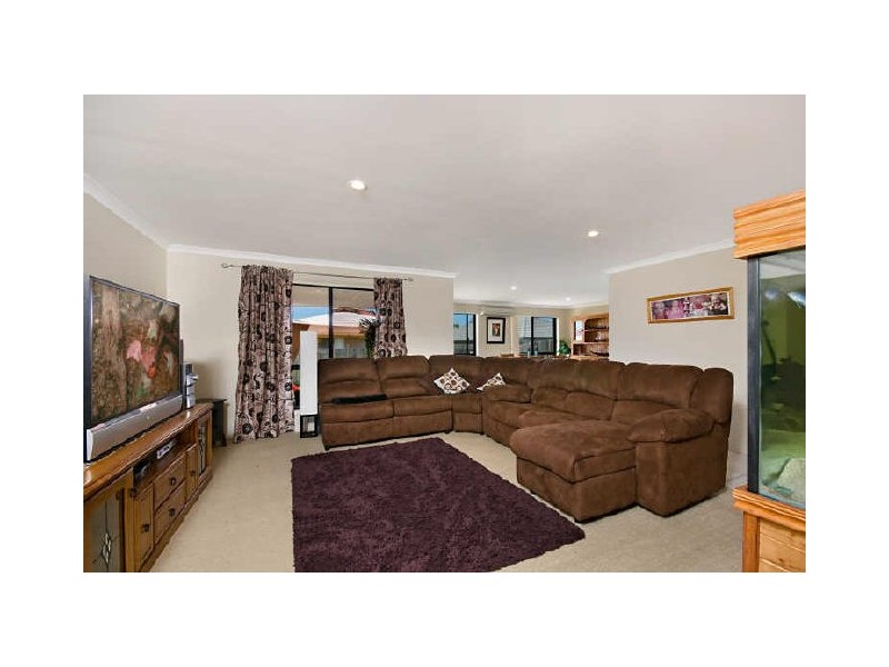 19 Heather Drive, Upper Coomera QLD 4209