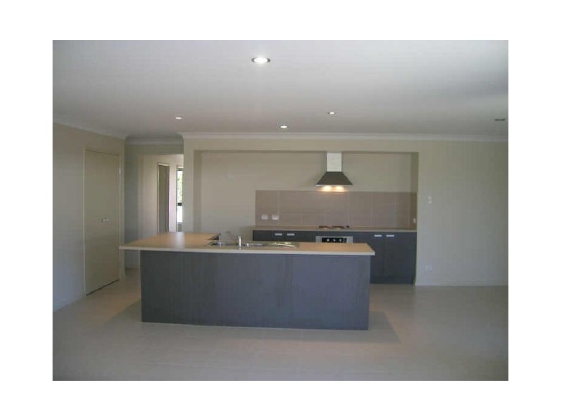 15 Drafters Crescent, Upper Coomera QLD 4209