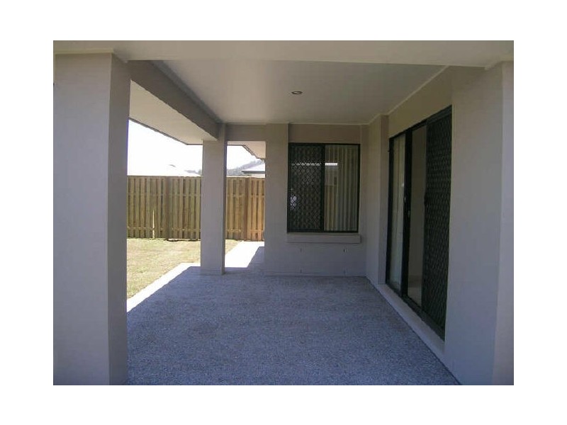 15 Drafters Crescent, Upper Coomera QLD 4209