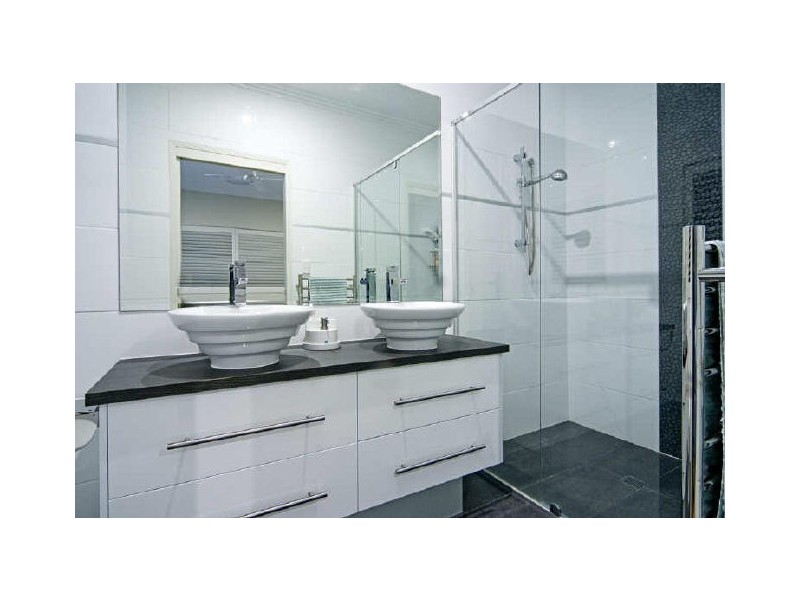5 Slipstream Road, Coomera Waters QLD 4209