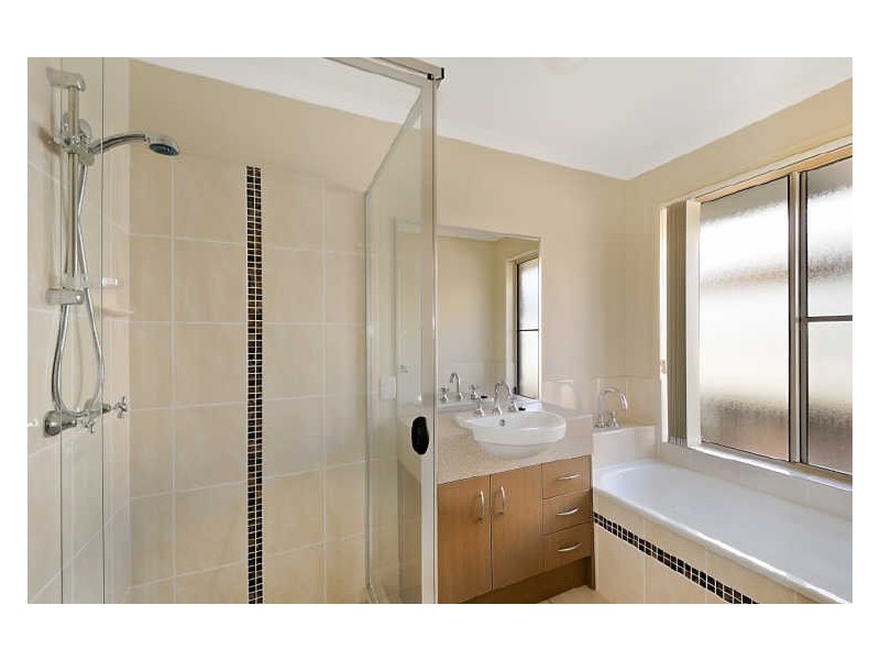 8 Flynn Street, Upper Coomera QLD 4209