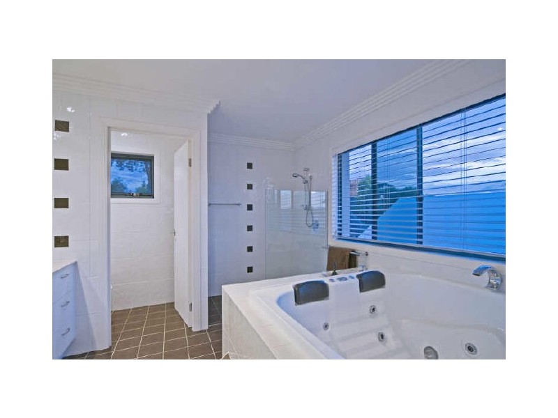 15 Buccaneer Way, Coomera QLD 4209