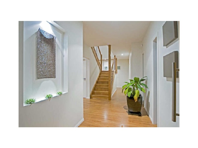 15 Buccaneer Way, Coomera QLD 4209