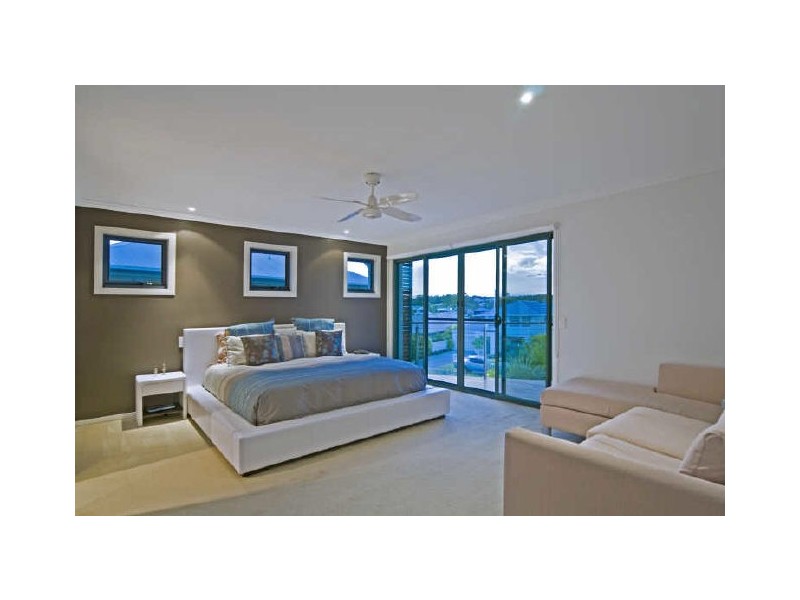 15 Buccaneer Way, Coomera QLD 4209