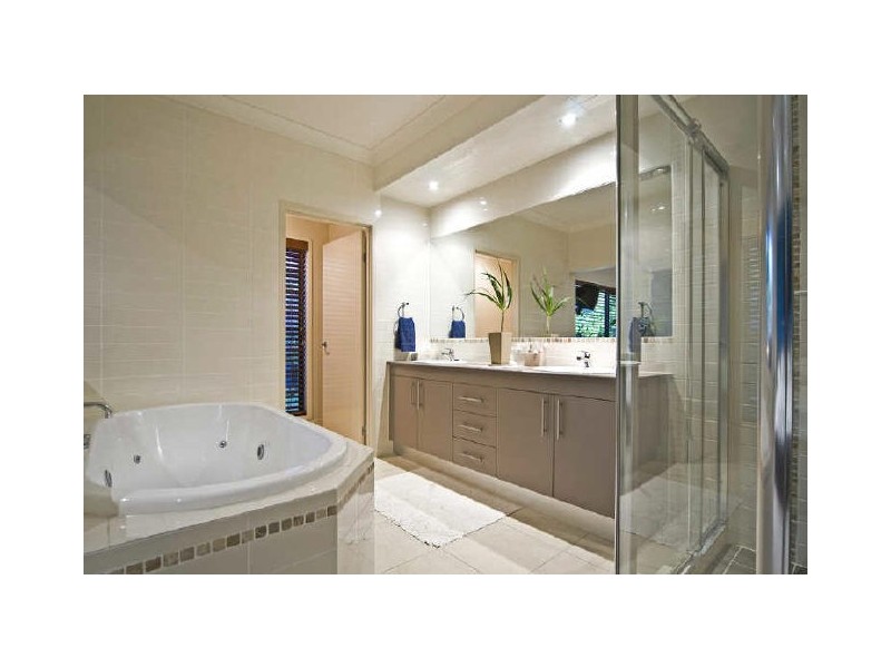 10 Ceil Circuit, Coomera Waters QLD 4209