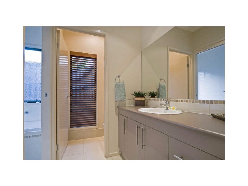 10 Ceil Circuit, Coomera Waters QLD 4209