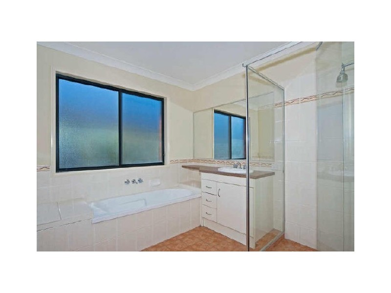 9 Lorenzo Drive, Coomera QLD 4209