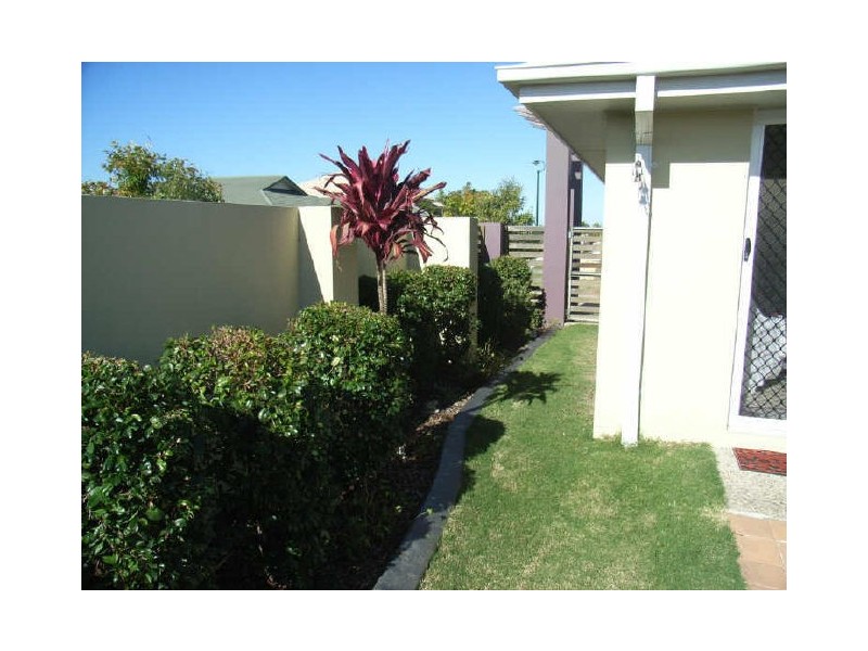 2/5 Appletree Street, Upper Coomera QLD 4209