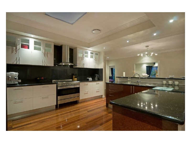 14 Sailaway Court, Coomera Waters QLD 4209