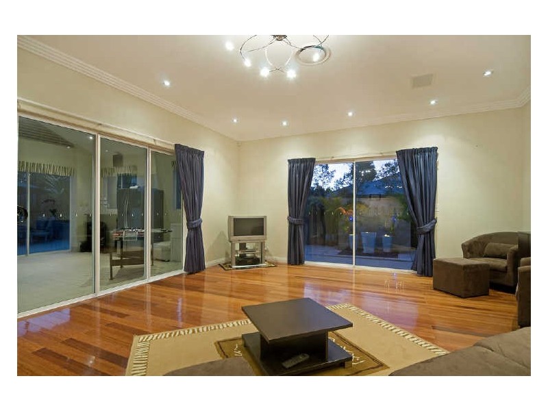 14 Sailaway Court, Coomera Waters QLD 4209