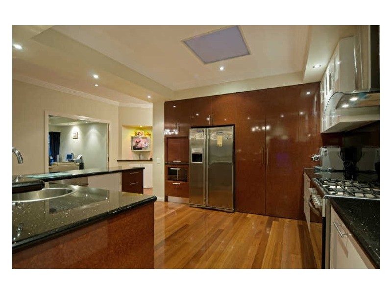 14 Sailaway Court, Coomera Waters QLD 4209