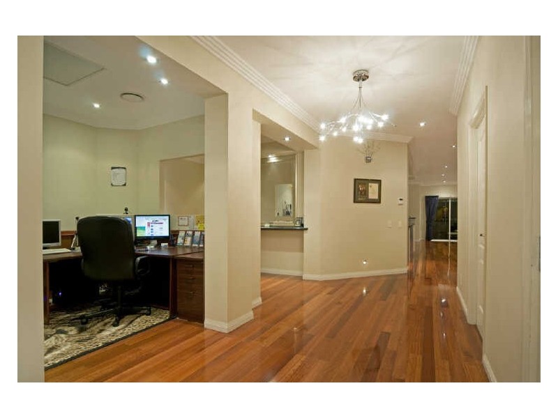 14 Sailaway Court, Coomera Waters QLD 4209