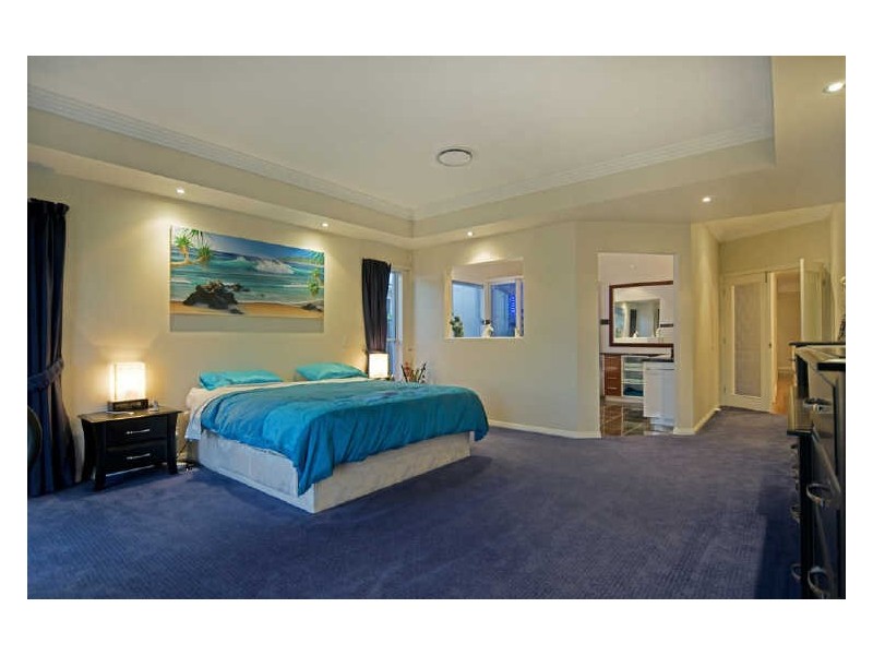 14 Sailaway Court, Coomera Waters QLD 4209