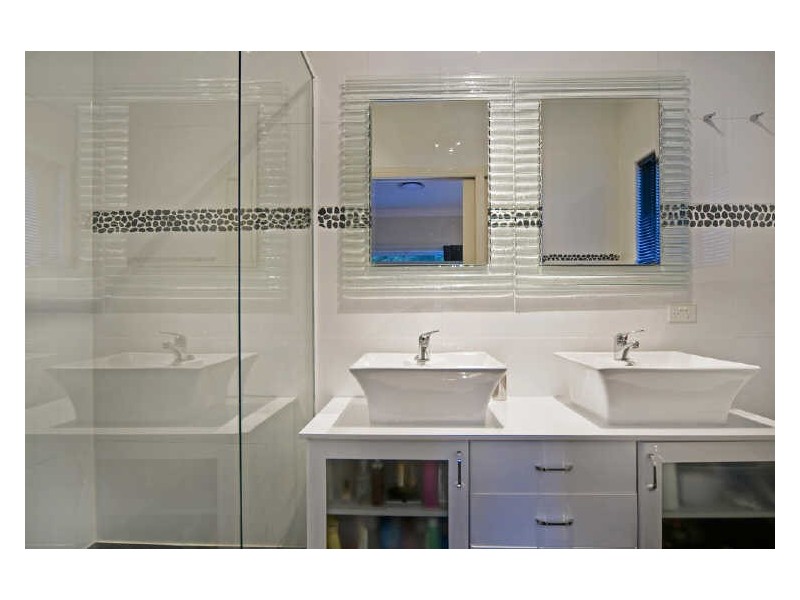 14 Sailaway Court, Coomera Waters QLD 4209