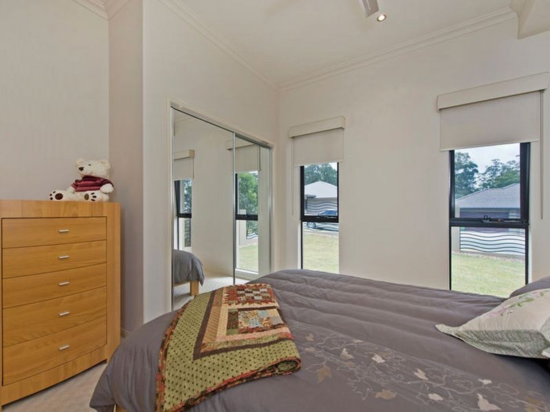 10 Oceanblue Rise, Upper Coomera QLD 4209