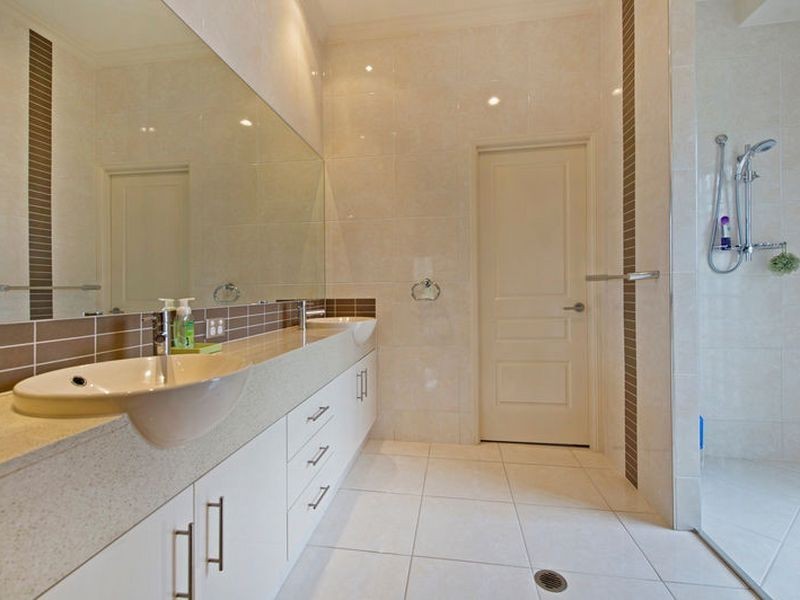 10 Oceanblue Rise, Upper Coomera QLD 4209