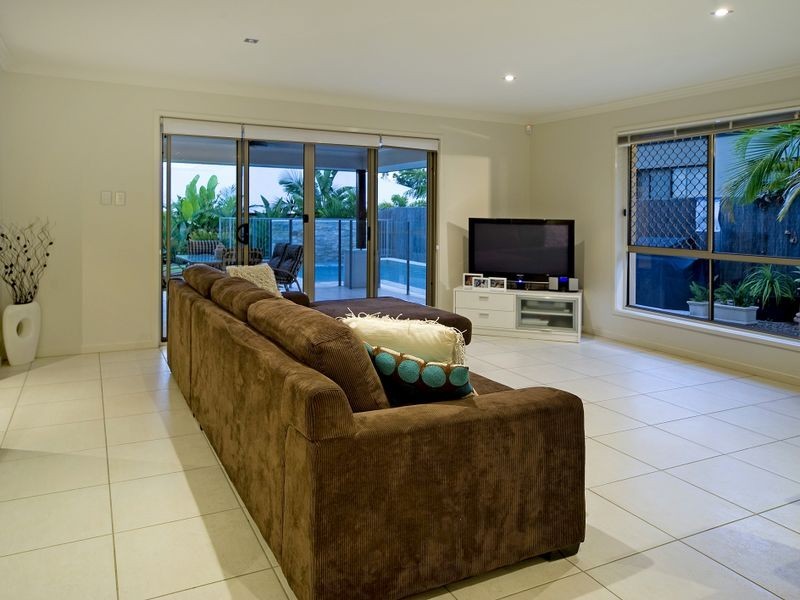 18 Beau Geste Place, Coomera Waters QLD 4209