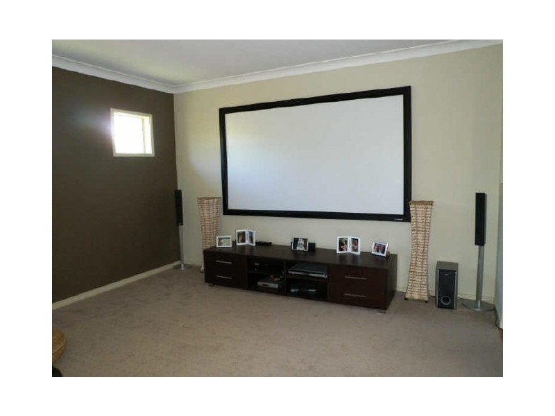 30 Picnic Creek Dr, Coomera QLD 4209