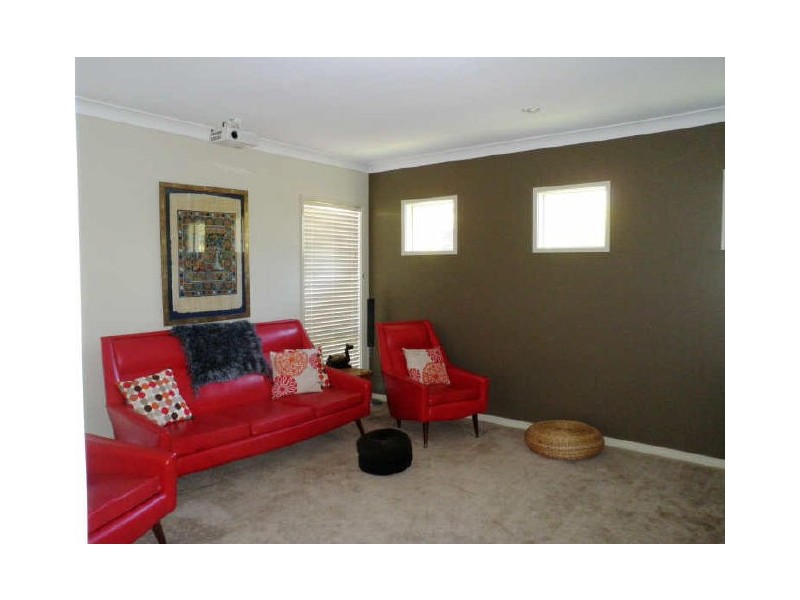 30 Picnic Creek Dr, Coomera QLD 4209