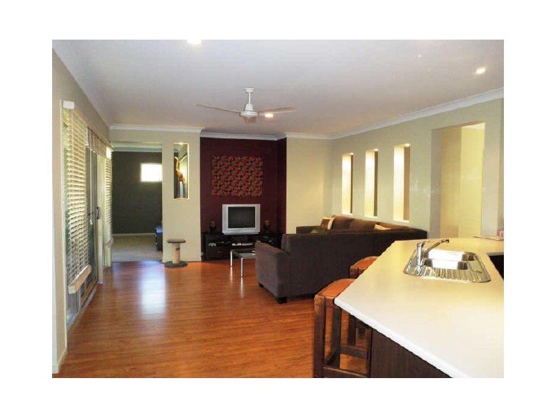 30 Picnic Creek Dr, Coomera QLD 4209