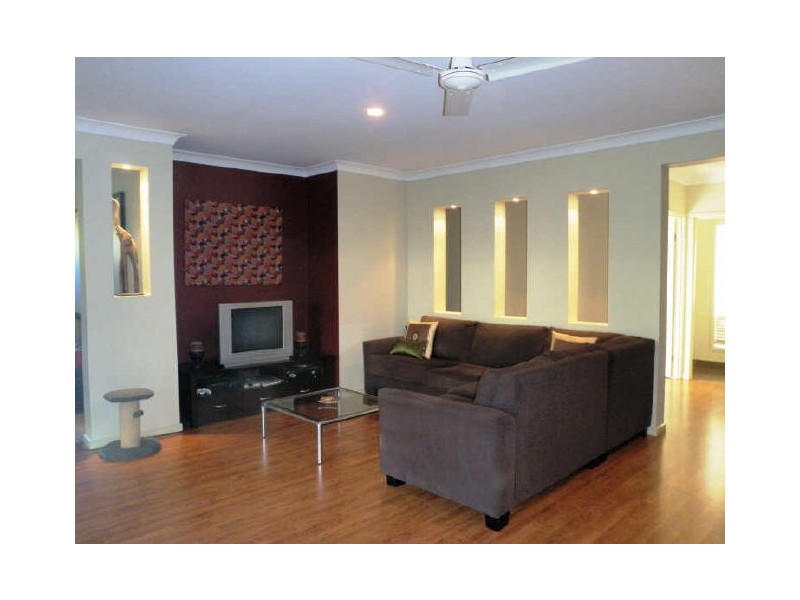 30 Picnic Creek Dr, Coomera QLD 4209