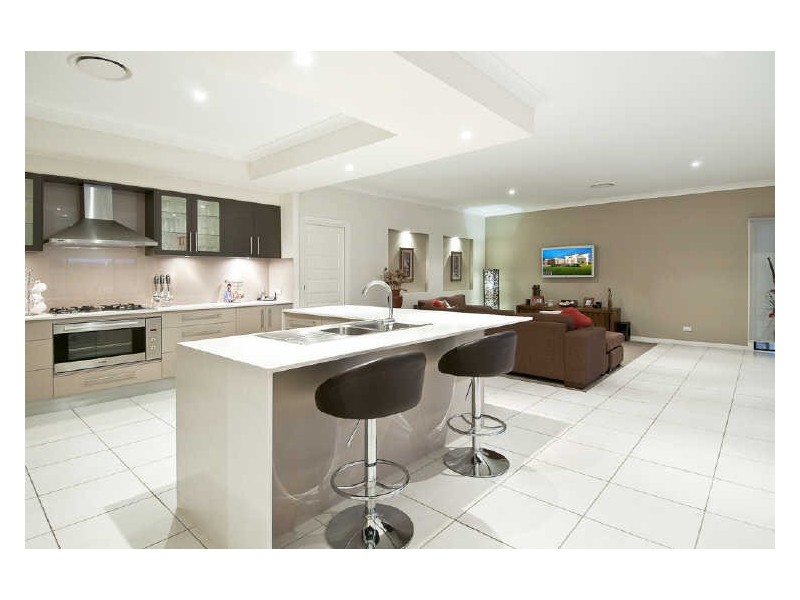 8 Kintail Lane, Coomera Waters, Coomera QLD 4209