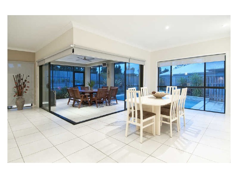 8 Kintail Lane, Coomera Waters, Coomera QLD 4209