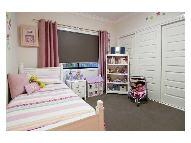 8 Kintail Lane, Coomera Waters, Coomera QLD 4209