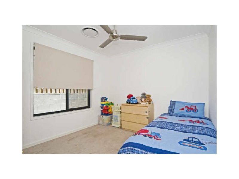 2 Currawong Crescent, Upper Coomera QLD 4209