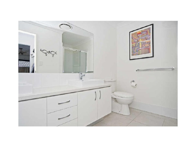 2 Currawong Crescent, Upper Coomera QLD 4209