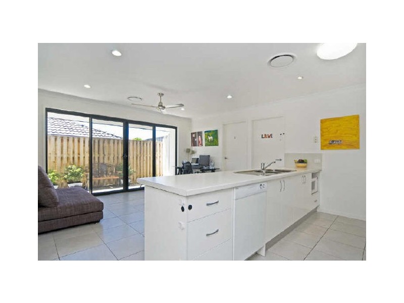 2 Currawong Crescent, Upper Coomera QLD 4209