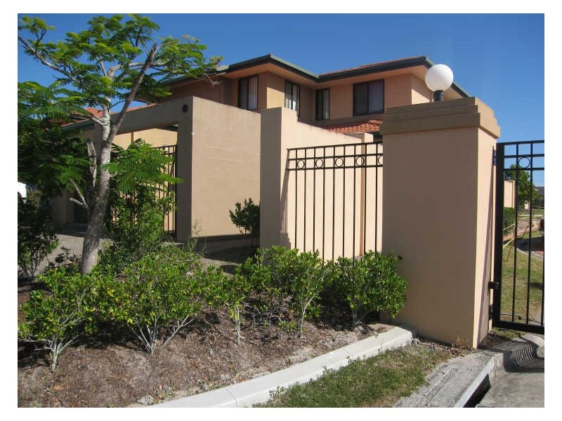 1/1 Secondary Street, Upper Coomera QLD 4209