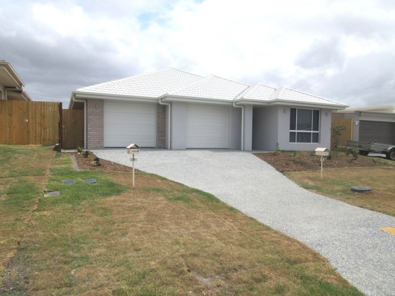 2/8 Hazel Street, Pimpama QLD 4209