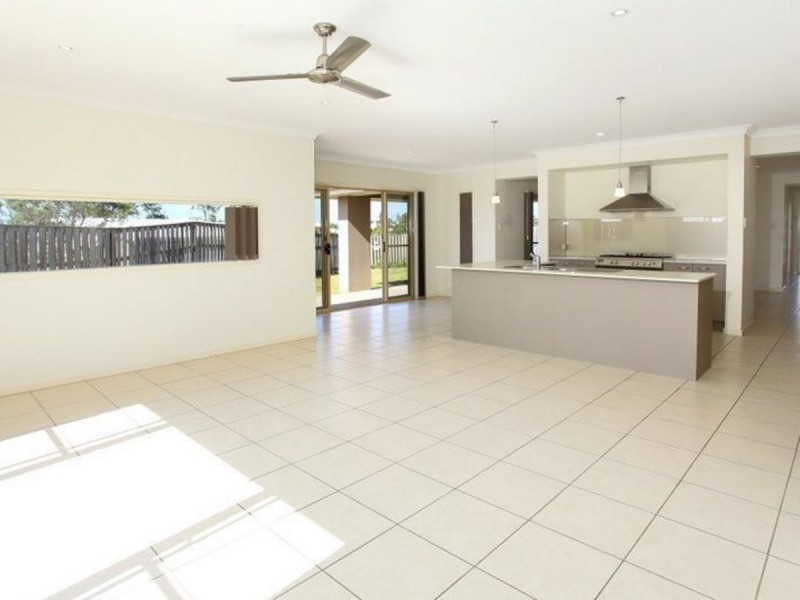 3 Garigal Court, Upper Coomera QLD 4209