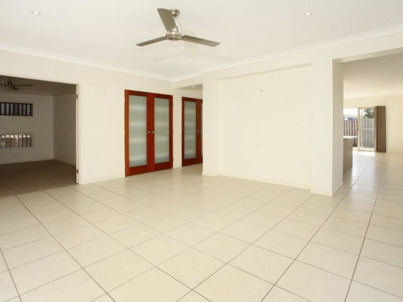 3 Garigal Court, Upper Coomera QLD 4209