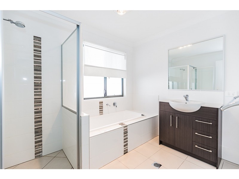 18 Harvard Street, Pimpama QLD 4209