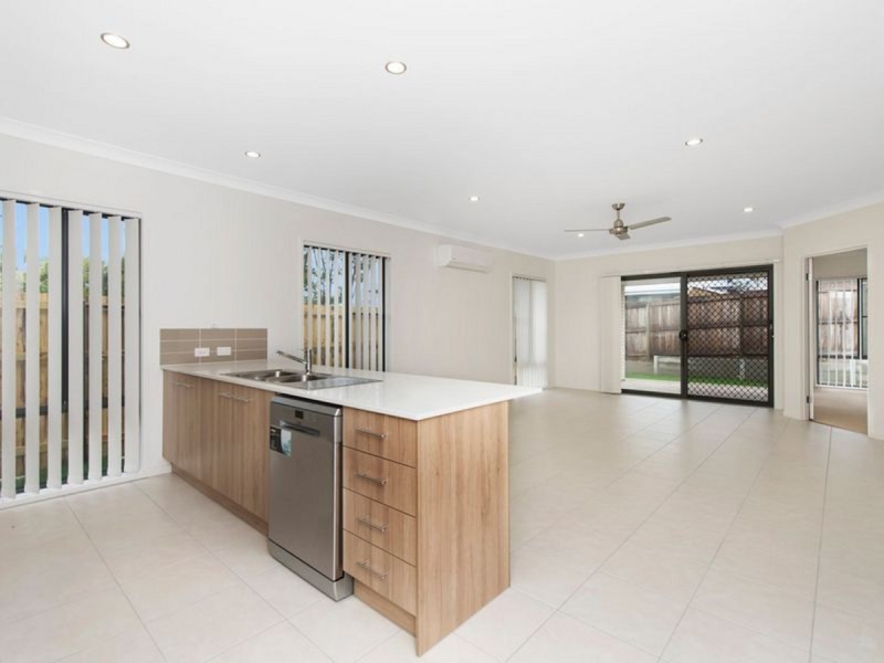 3 Perry Place, Coomera QLD 4209