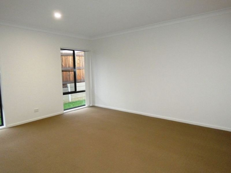 3 Perry Place, Coomera QLD 4209