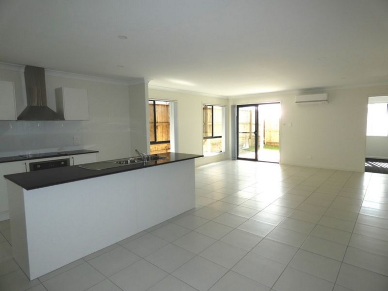 95 Flora Terrace, Pimpama QLD 4209