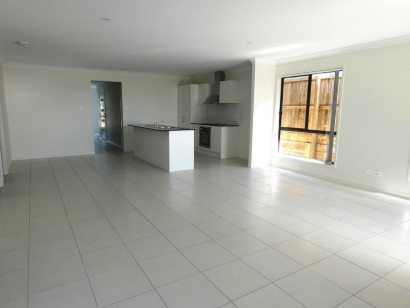 95 Flora Terrace, Pimpama QLD 4209