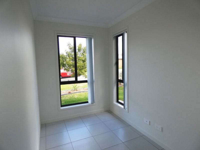 95 Flora Terrace, Pimpama QLD 4209