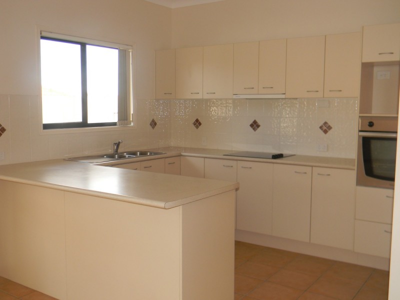 15 Bluetail Crescent, Upper Coomera QLD 4209