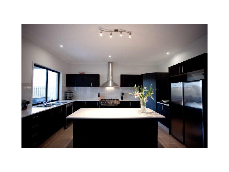 8 Daintree Drive, Coomera QLD 4209
