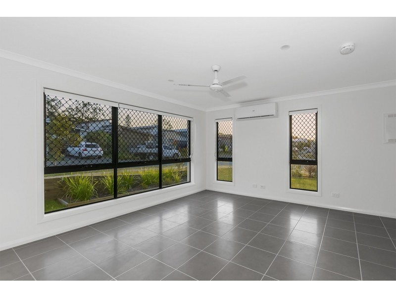 2 Cassia Drive, Coomera QLD 4209