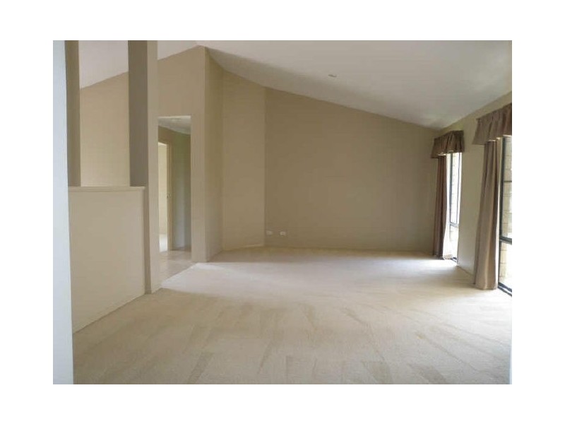 4 Dine Court, Upper Coomera QLD 4209